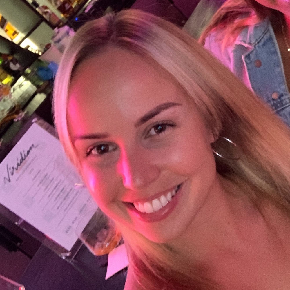 Meet your Posher, Lina